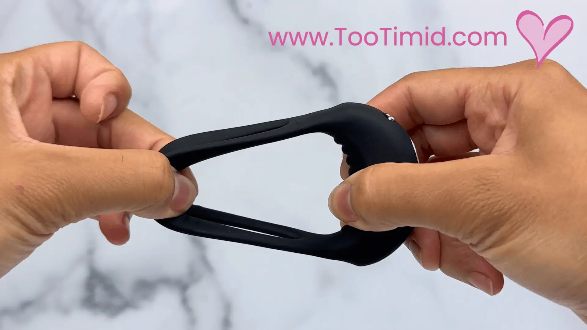 ADMIRE Dual Silicone Vibrating C-Ring with Remote - Image 2